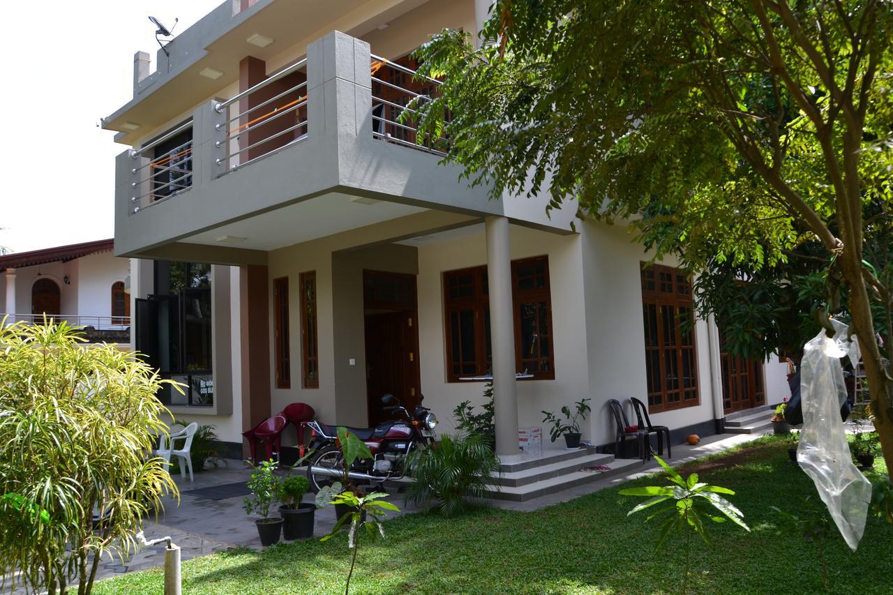 Wis Villa กอลล์ ภายนอก รูปภาพ